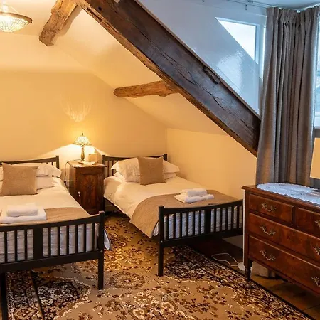 Forrest's Yard - 2 * Kendal