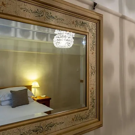 Forrest's Yard - 2 Casa vacanze *